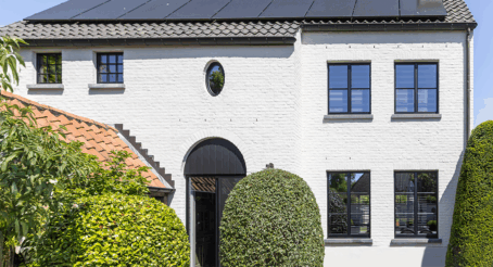 Binnenkijken door de nieuwe ramen van Goedele en David